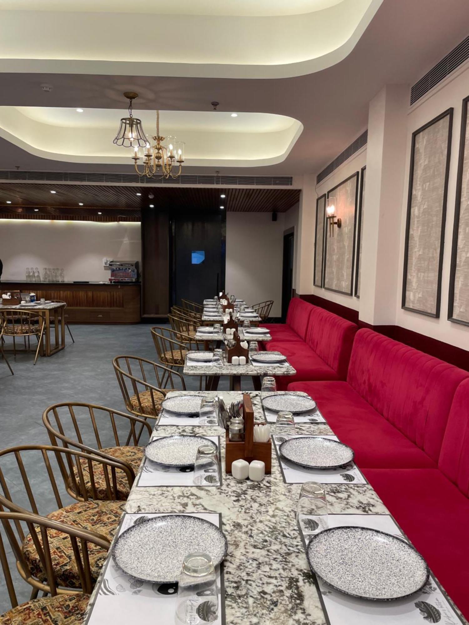 Wells Inn Hotel Varanasi Esterno foto
